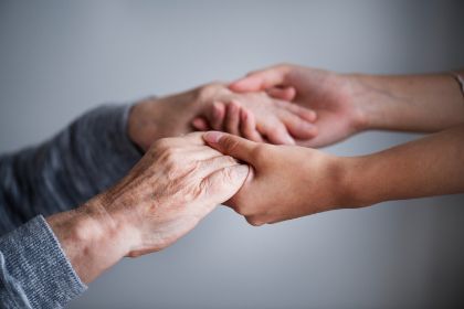 AVVISO PUBBLICO PER L'ACCREDITAMENTO DELLE STRUTTURE RESIDENZIALI E SEMIRESIDENZIALI CHE EROGANO SERVIZI SOCIO-ASSISTENZIALI 